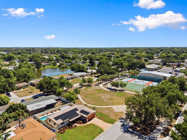 5915 46TH AVENUE N, Kenneth City, FL 33709
