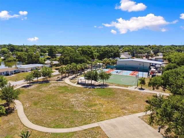 5915 46TH AVENUE N, Kenneth City, FL 33709
