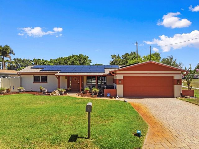 5915 46TH AVENUE N, Kenneth City, FL 33709