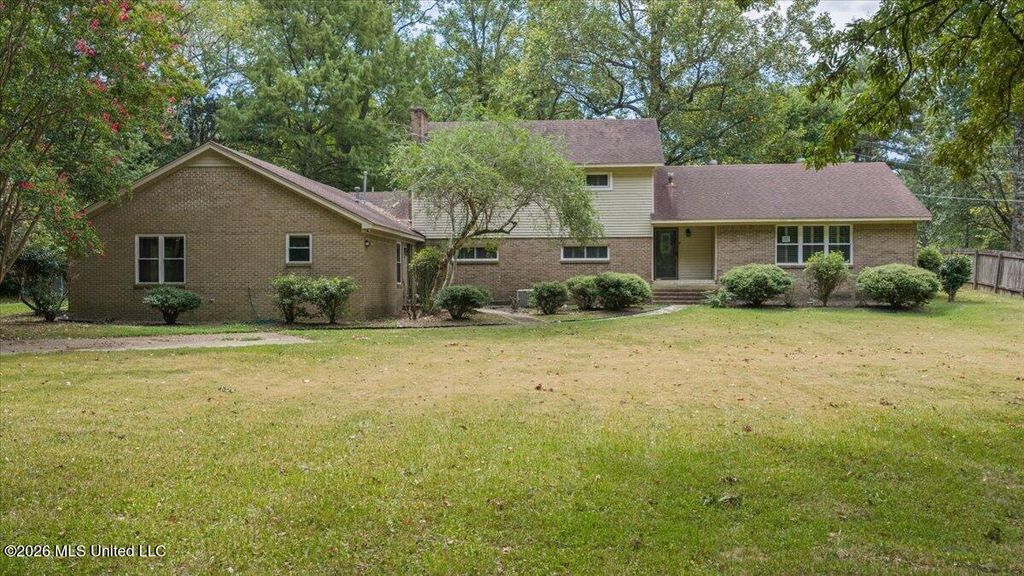 820 Strayhorn Street, Senatobia, MS 38668 — exterior
