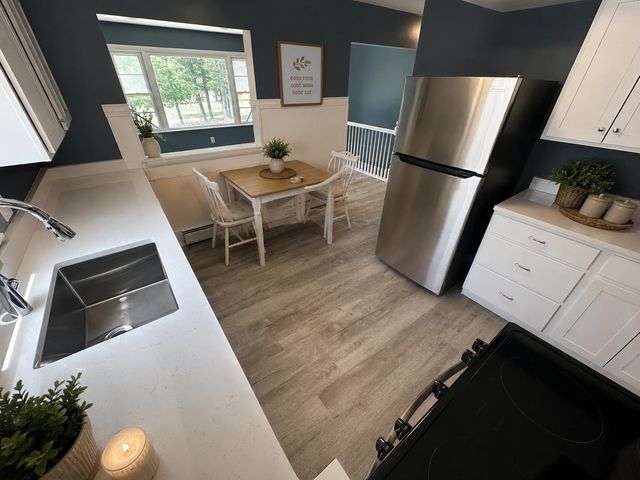 695 Calef Road, Manchester, NH 03103