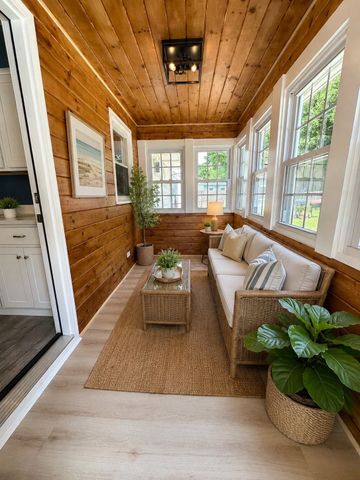 695 Calef Road, Manchester, NH 03103