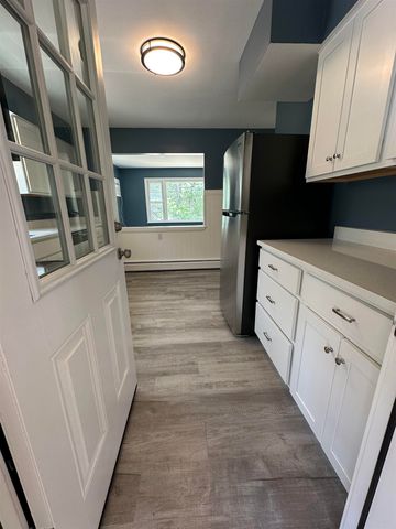 695 Calef Road, Manchester, NH 03103