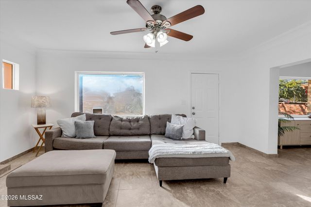 1112 W Huron Street, Tucson, AZ 85745