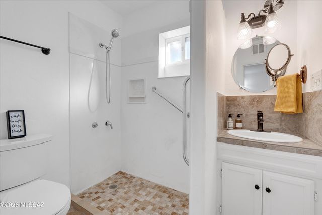 1112 W Huron Street, Tucson, AZ 85745