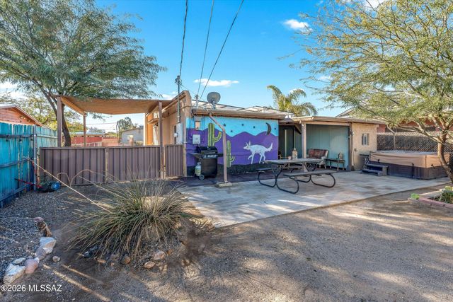 1112 W Huron Street, Tucson, AZ 85745