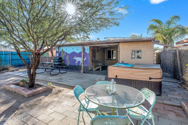 1112 W Huron Street, Tucson, AZ 85745