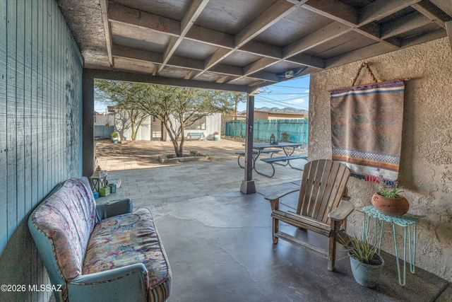 1112 W Huron Street, Tucson, AZ 85745