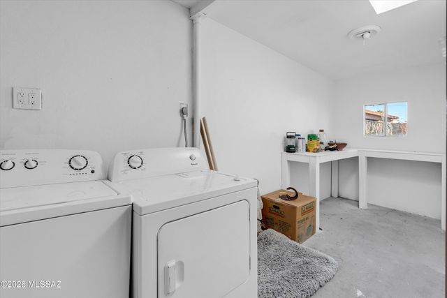 1112 W Huron Street, Tucson, AZ 85745