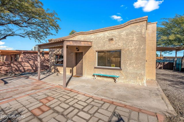 1112 W Huron Street, Tucson, AZ 85745