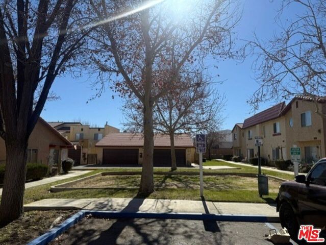 1700 E Avenue Q14 3, Palmdale, CA 93550