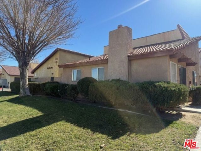 1700 E Avenue Q14 3, Palmdale, CA 93550