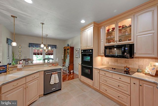 310 S FRANKLIN ST, Red Lion, PA 17356