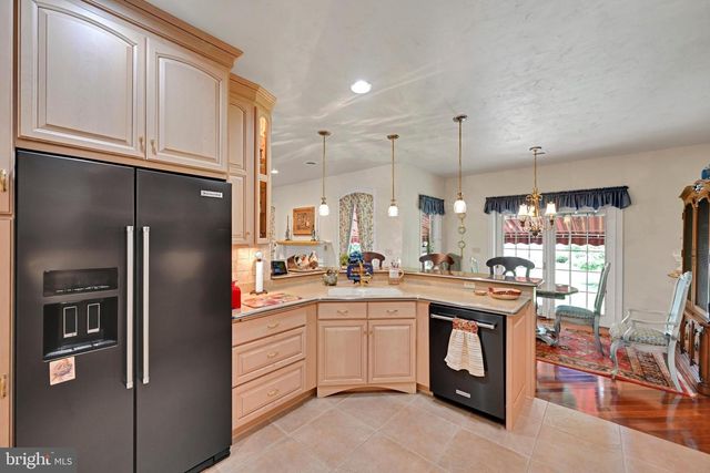 310 S FRANKLIN ST, Red Lion, PA 17356