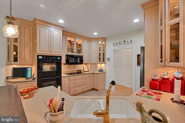 310 S FRANKLIN ST, Red Lion, PA 17356