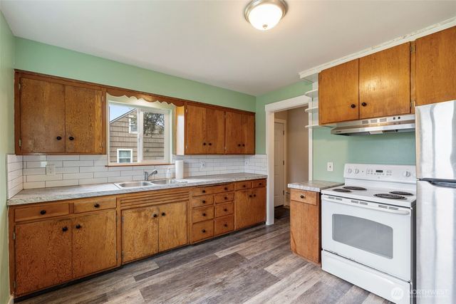 772 SW Mcfadden Avenue, Chehalis, WA 98532