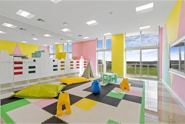 2000 Metropica Way 2507, Sunrise, FL 33323