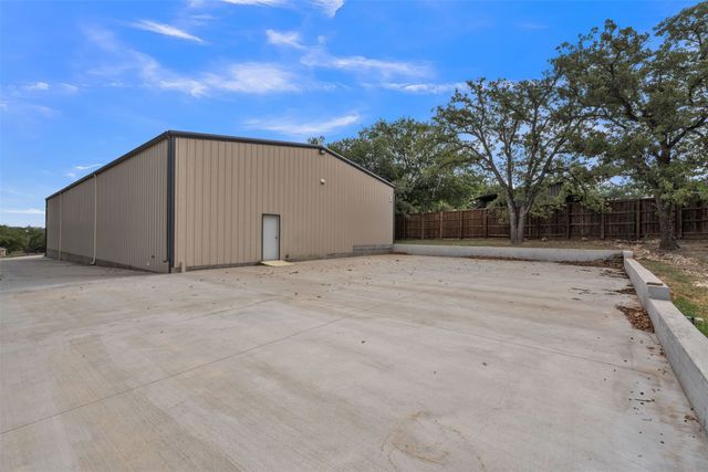 242 Bishop Drive, Weatherford, TX 76088