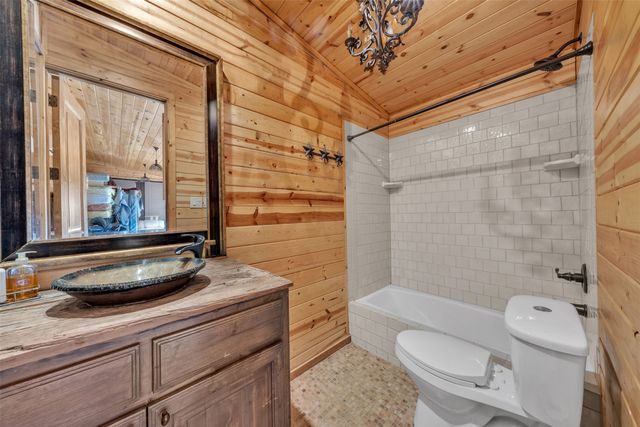 242 Bishop Drive, Weatherford, TX 76088