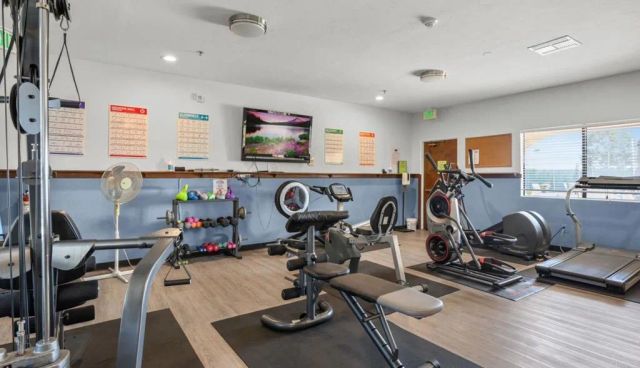 647 Via Costa Rica, Vista, CA 92081