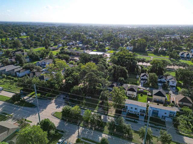 6544 Wheatley Street, Houston, TX 77091