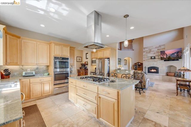 14814 Twist RD, Jamestown, CA 95327