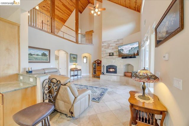 14814 Twist RD, Jamestown, CA 95327