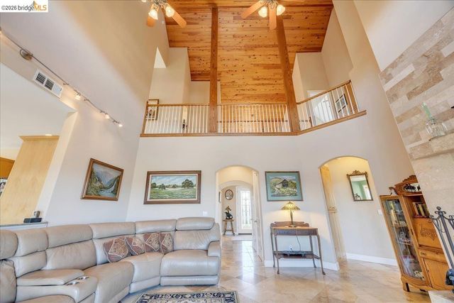 14814 Twist RD, Jamestown, CA 95327