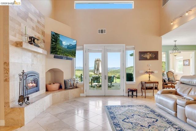 14814 Twist RD, Jamestown, CA 95327