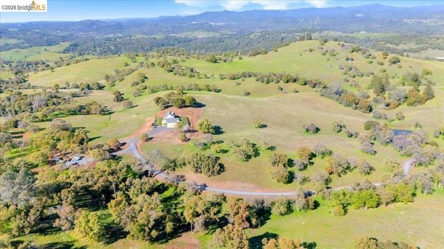 14814 Twist RD, Jamestown, CA 95327