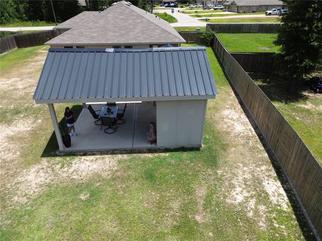 811 Republic Road, New Caney, TX 77357