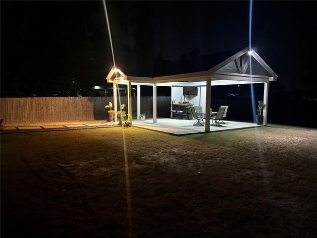 811 Republic Road, New Caney, TX 77357