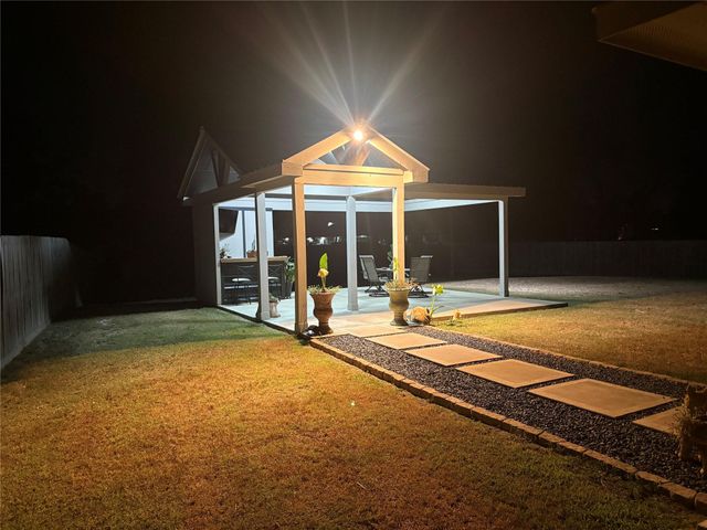 811 Republic Road, New Caney, TX 77357