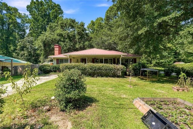 6383 Arthur Drive, Lithia Springs, GA 30122