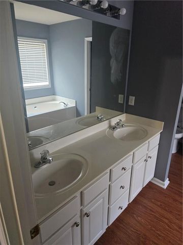 4550 Parkview Walk Drive, Lilburn, GA 30047