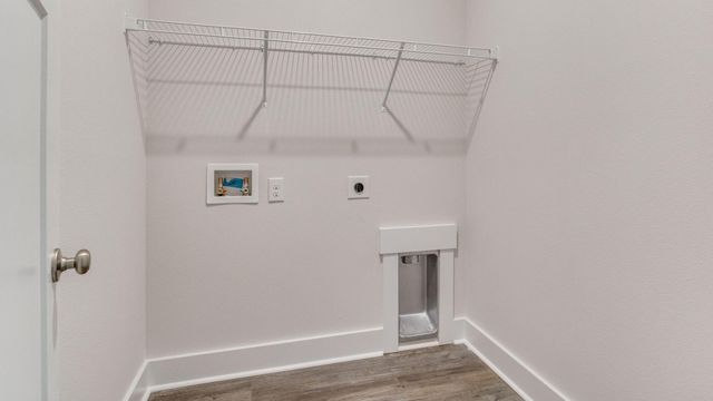 2124 Chirping Cricket Court, Gulf Breeze, FL 32563