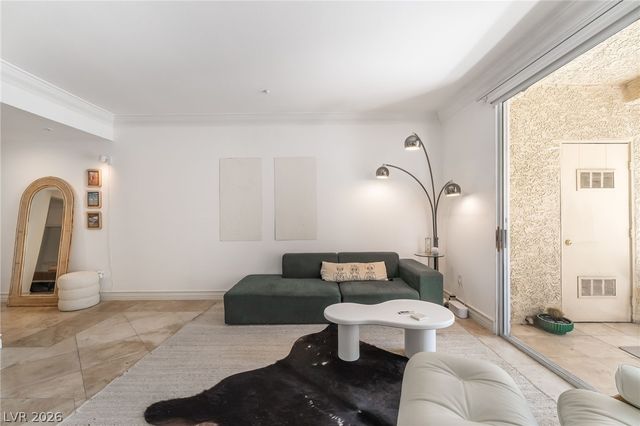 260 East Flamingo Road 336, Las Vegas, NV 89169