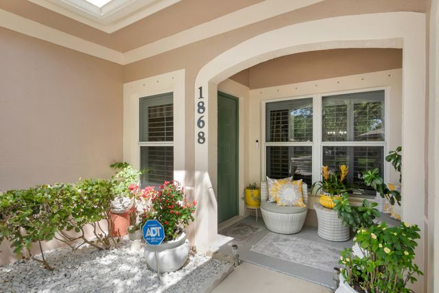 1868 E Sanderling Lane, Fort Pierce, FL 34982