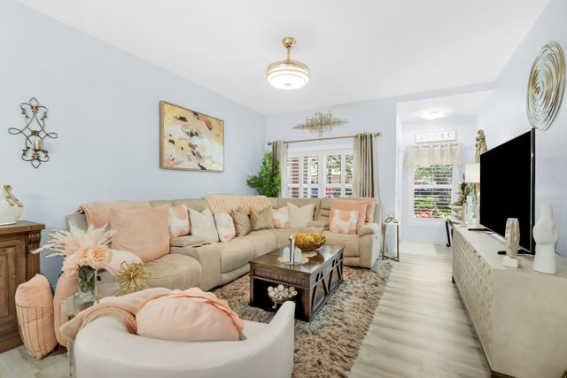 1868 E Sanderling Lane, Fort Pierce, FL 34982