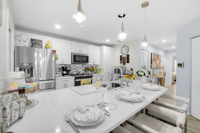 1868 E Sanderling Lane, Fort Pierce, FL 34982