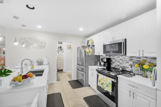 1868 E Sanderling Lane, Fort Pierce, FL 34982