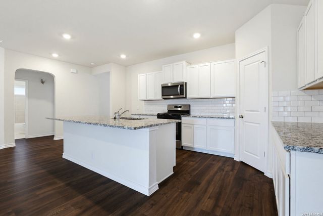 5051 Pyrite Canyon, San Antonio, TX 78253