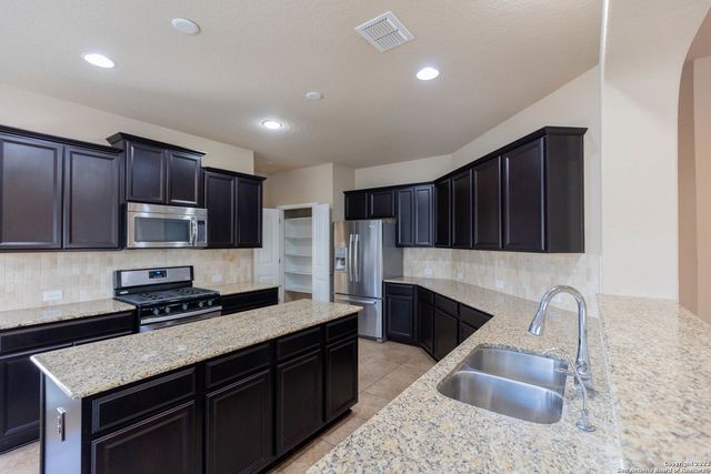 12427 LAW CRK, San Antonio, TX 78254