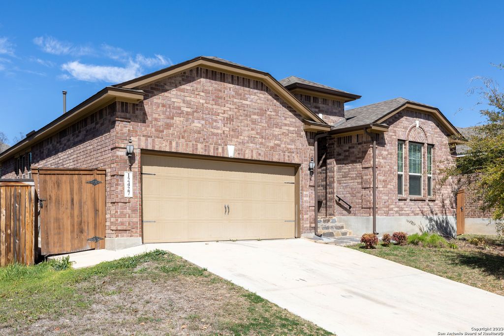 12427 LAW CRK, San Antonio, TX 78254