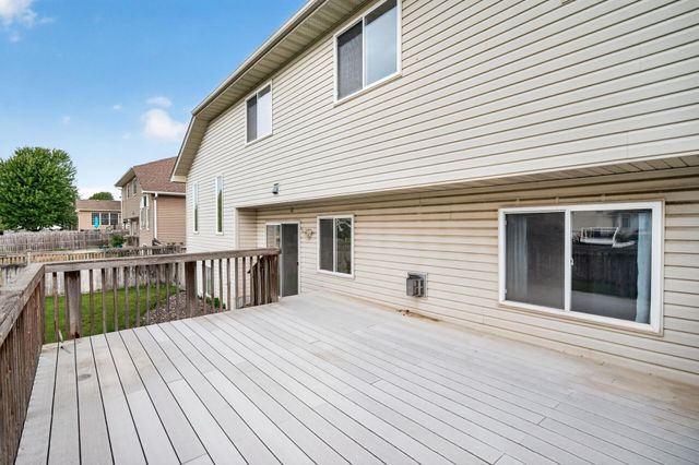 3311 Bluebell Avenue N, Brooklyn Park, MN 55443