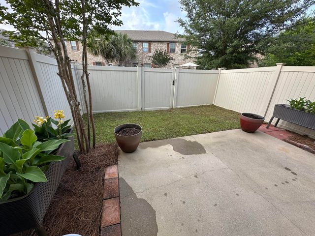 8872 White Ibis Way, Navarre, FL 32566