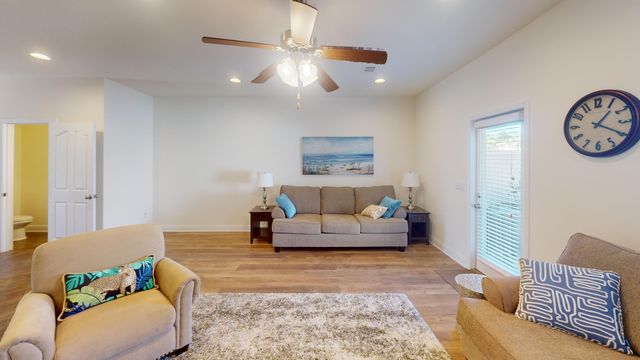 8872 White Ibis Way, Navarre, FL 32566