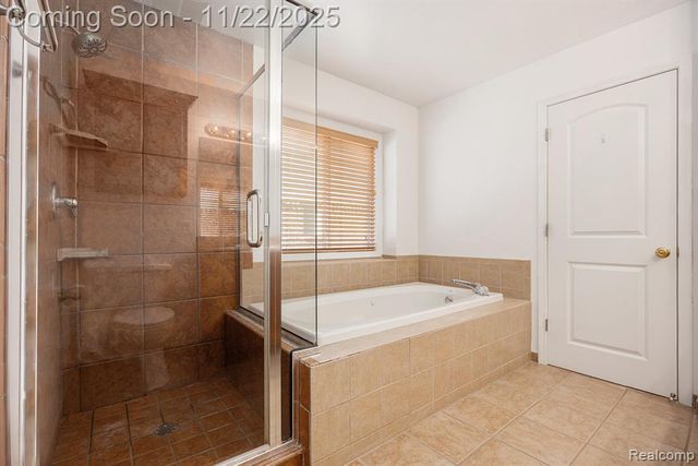 22245 Brywood Court, Clinton Township, MI 48036