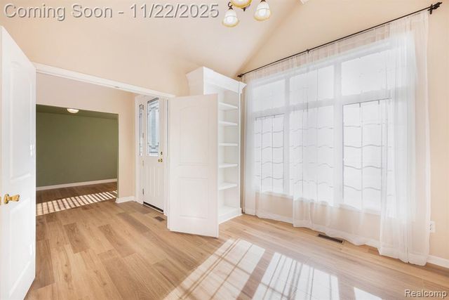 22245 Brywood Court, Clinton Township, MI 48036