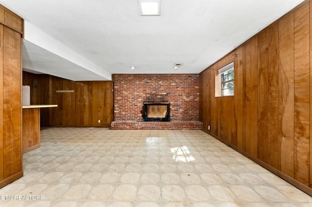 1520 Hightop Tr, Knoxville, TN 37923